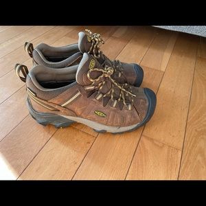 Men’s Keen - Size 7